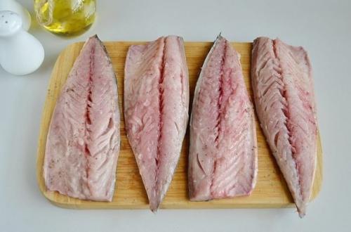 Мы рекомендуем приготовить, это очень вкусно рулеты из скумбрии с сыром и овощами. 01 Мы рекомендуем приготовить, это очень вкусно рулеты из скумбрии с сыром и овощами. 01