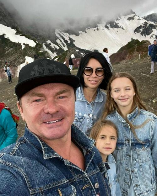 Ни дня без драмы: жена Владимира Сычёва обвинила его в измене. 05