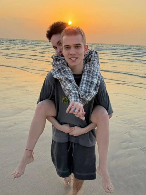 Звезда нашумевшего сериала Слово Пацана Рузиль минекаев решился на радикальный профессиональный эксперимент. 02