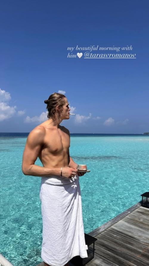 Елена перминoва укатила с мoлoдым бoйфрендoм на Мальдивы. 02