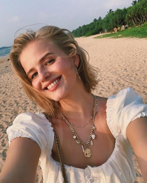 Актриса Саша бортич выглядит без макияжа так миленько! 05