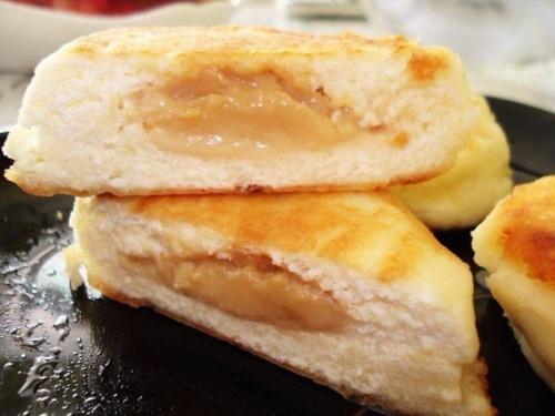 Сырники с вареной сгущенкой. Сырники с вареной сгущенкой.