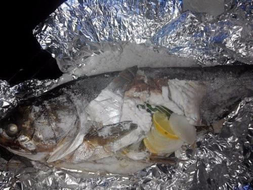 Толстолобик в духовке.  Многим не верится, что рыба, запеченная в большом количестве соли, получится идеальной по вкусу. 04 Толстолобик в духовке.  Многим не верится, что рыба, запеченная в большом количестве соли, получится идеальной по вкусу. 04