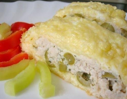 Рулет из сыра и курицы.