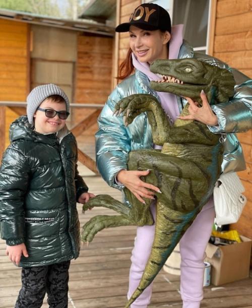 Эвелина бледанс и ее солнечный сынишка Сёма. 04