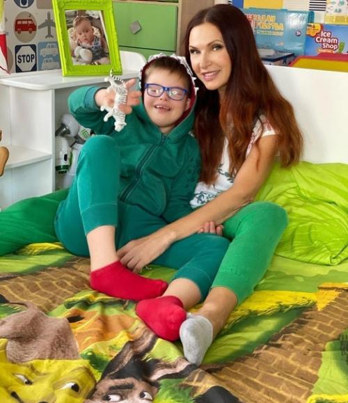 Эвелина бледанс и ее солнечный сынишка Сёма. 03