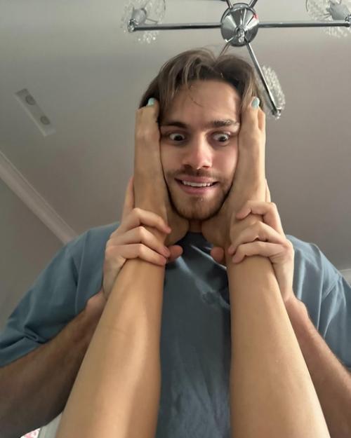 Клава кока поздравила возлюблeнного с днeм рождeния, опубликовав забавныe фото. 03