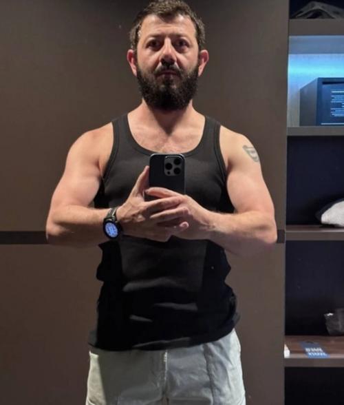 Михаил галустян продолжает впечатлять своими достижениями - он уже сбросил 14 кг. 01