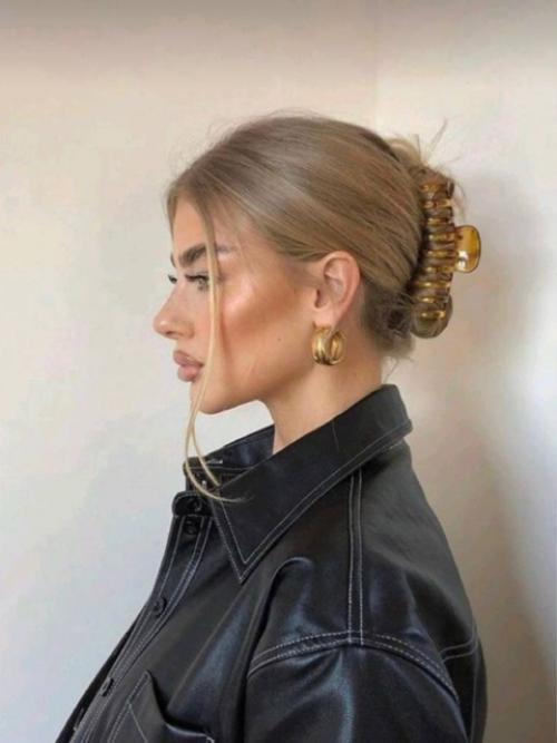 Крабик на волосах, конечно, не новый тренд, но все же он остается с нами! 02