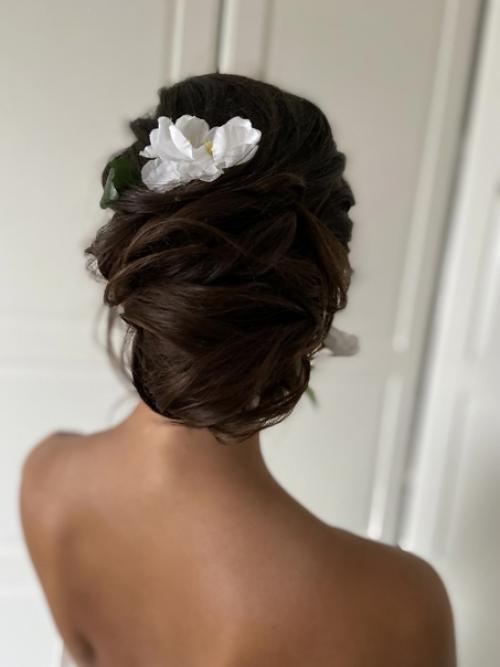 Меня зовут Анастасия, с удовольствием подготовлю вас к важному событию: вечеринка, корпоратив, свадьба, свидание и т. д. 08