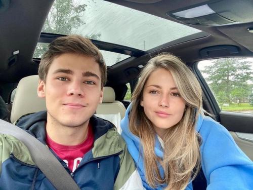 Вот такая простая Анна михайловская и хорошо выглядит! 03