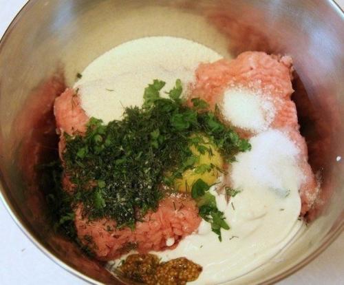 Удивительная картина: в северной Каролине аллигаторы вмёрзли в лёд, оставив на поверхности только морды. 01