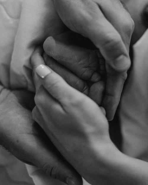 Ставшая во второй раз мамой Юлия Ковальчук поделилась новым фото из роддома. 01