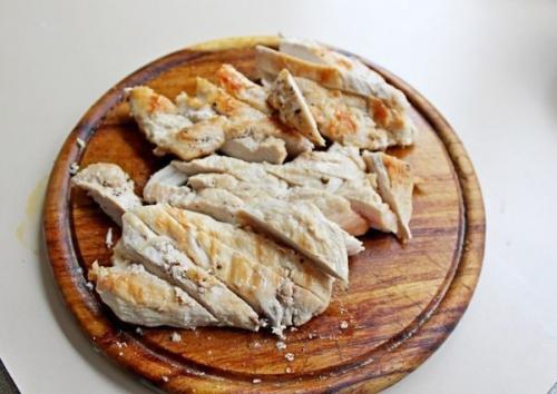 Салат с куриной грудкой, овощами и йогуртом. 05 Салат с куриной грудкой, овощами и йогуртом. 05