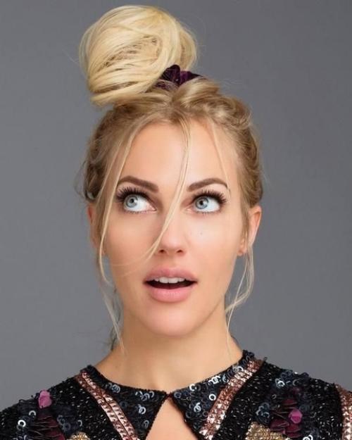 Мерьем узерли одна из самых популярных актрис в Турции, столько девчонок ровняются на неё и хотят быть такими же красотками! 02