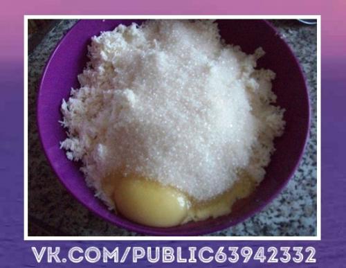 Изумительный рецепт.  Шоколадный пирог с творожными шариками! 01