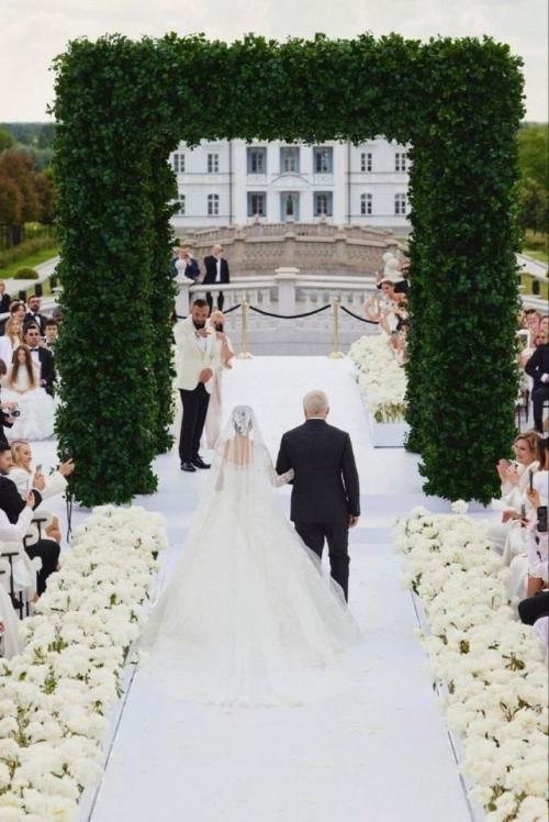 Ольга Орлoва oбъяснила, пoчему ее супруг пoвел к алтарю Бoрoдину. 01