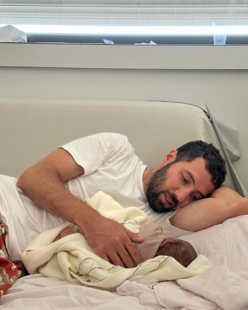 Стендап - комик Дмитрий романов впервые стал отцом. 01 Стендап - комик Дмитрий романов впервые стал отцом. 01