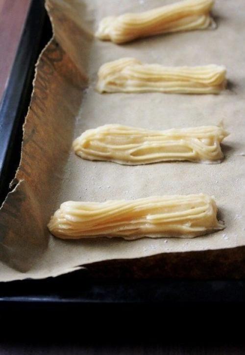 Эклеры. Ингредиенты: Сливочное масло - 100 г. 03 Эклеры. Ингредиенты: Сливочное масло - 100 г. 03