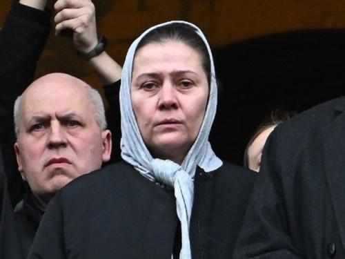 Живёт так, как ей Удобно - в сети обсуждают появление 51-летней актрисы Марии Голубкиной на кинофестивале в нижнем Новгороде. 02