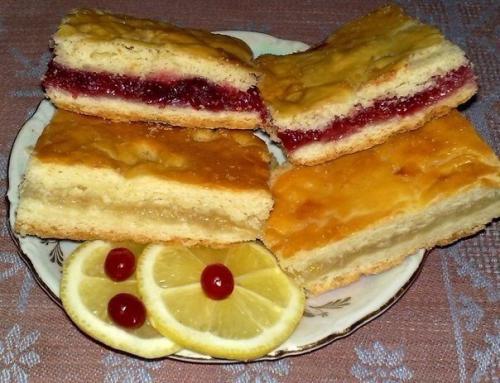 Универсальный рецепт для лимонного и клюквенного пирога. Универсальный рецепт для лимонного и клюквенного пирога.