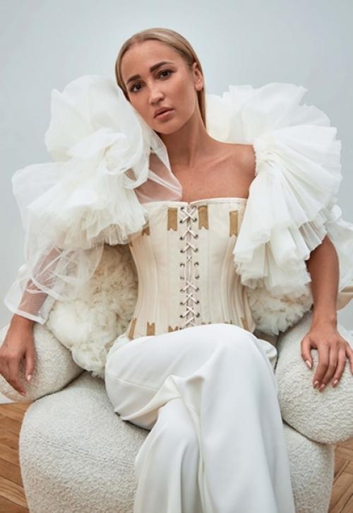 Ольгу Бузову сравнили с Аллой Пугачевой, мадонной и агилерой. 05