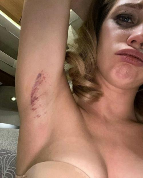 В сериале Райцентр Кристина асмус показала себя как смелая и открытая актриса. 01