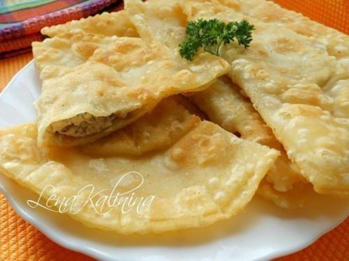 Самые вкусные чебуреки. Самые вкусные чебуреки.