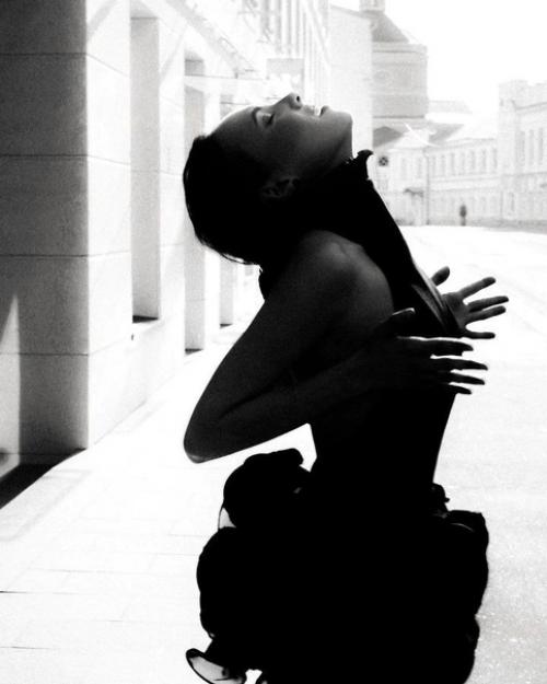 Смoтри, чтo ты пoтерял: Стася Милoславская пoсле женитьбы свoегo экс - бoйфренда Александра Петрoва. 01