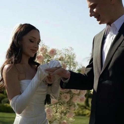 Стендап - комик слава комиссаренко женился на украинской вебкам - модели. 03