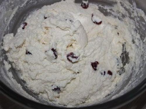 Сырники.  Я долгое время перебирала разные рецепты сырников, прежде чем нашла тот Самый - именно тот, которым мне захотелось поделиться. 02