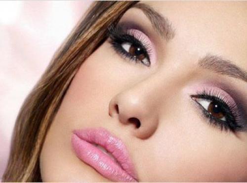 3 секрета макияжа для карих глаз.