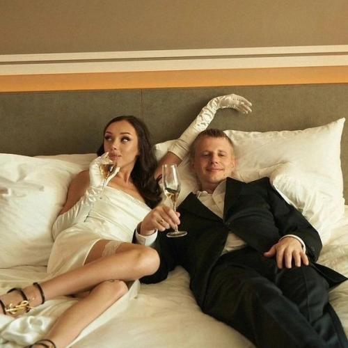 Стендап - комик слава комиссаренко женился на украинской вебкам - модели. 02