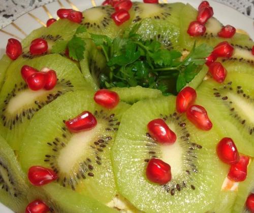 Аппетитные салаты для праздничного стола? 

