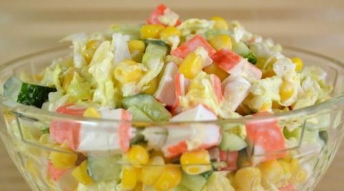 Салат из крабовых палочек. Салат из крабовых палочек.