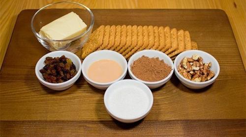 Сладкая колбаска.  Ингредиенты: 01