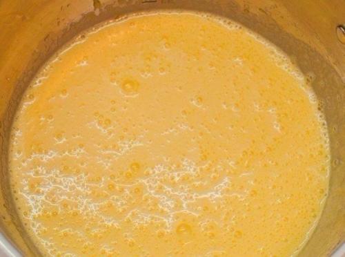 Пышная шарлотка с яблоками в мультиварке. 02 Пышная шарлотка с яблоками в мультиварке. 02