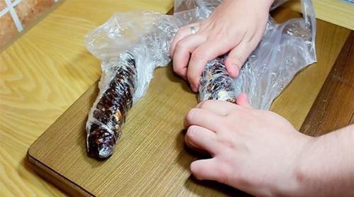 Сладкая колбаска.  Ингредиенты: 08