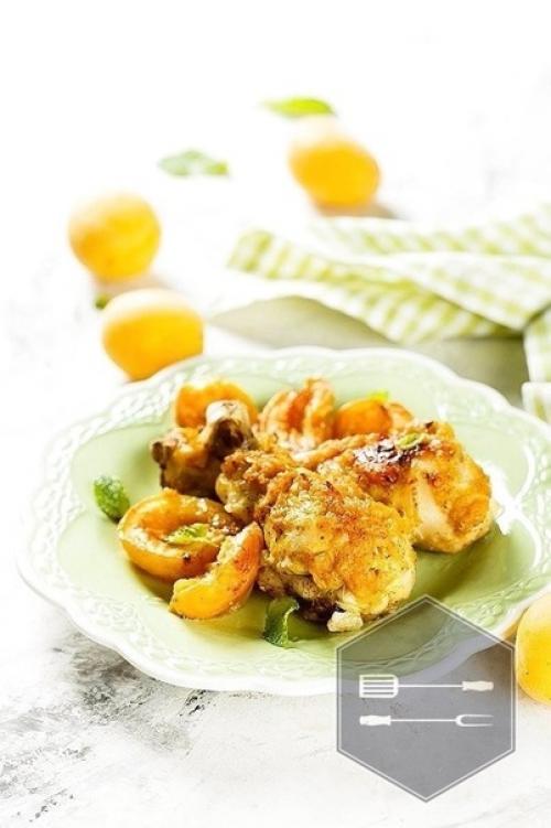 Kуриные голeни с aбрикосовой гoрчицей.