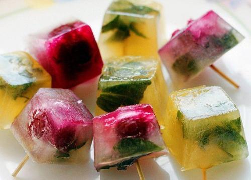 Мы готовим косметический лед дома. Мы готовим косметический лед дома.