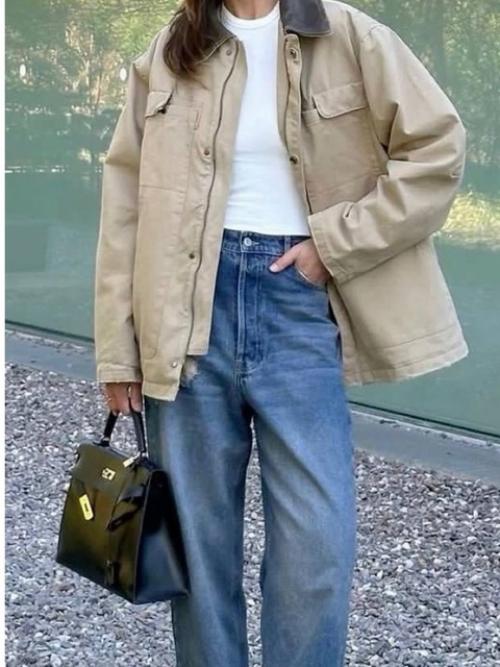 Одним из самых интересных трендов является появление рабочей куртки в гардеробе модниц. 05