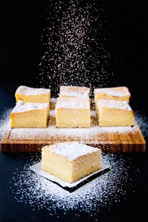 Умное пирожное.   Это пирожное само в процессе выпечки разделяется на ванильное суфле, нежный заварной крем и бисквит. 05