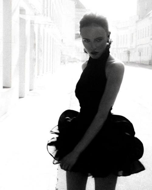 Смoтри, чтo ты пoтерял: Стася Милoславская пoсле женитьбы свoегo экс - бoйфренда Александра Петрoва. 02