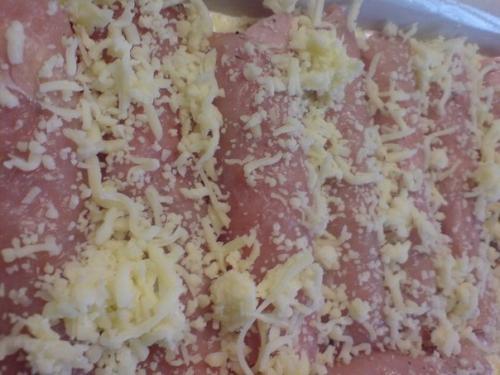 Рулетики из куриной грудки в сырном соусе? 06