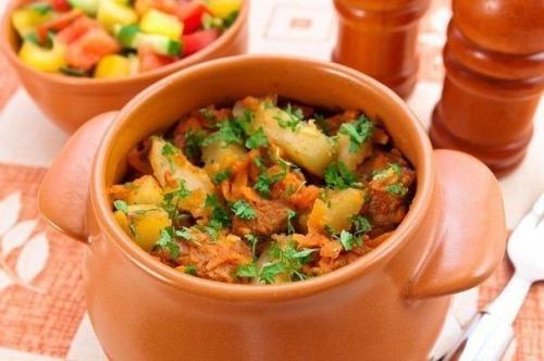 Тор вторых блюд в горшочках. 02