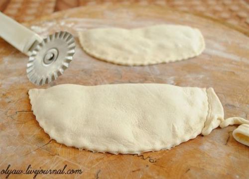 Чебуреки. Ингредиенты: Тесто: 03 Чебуреки. Ингредиенты: Тесто: 03