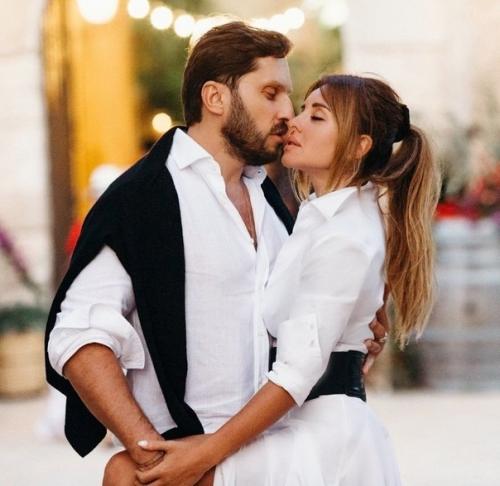 Жена Александра реввы раскрыла секрет счастливого и гармоничного брака: 01