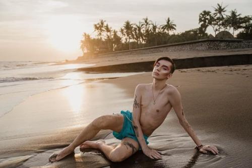 Андрей Петров - визажист и просто очень интересная личность. 03