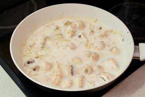 Куриная печень с грибами в сливочном соусе. 04 Куриная печень с грибами в сливочном соусе. 04