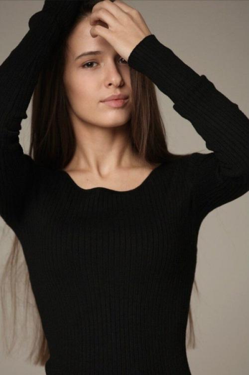 Какая она красивая. 01